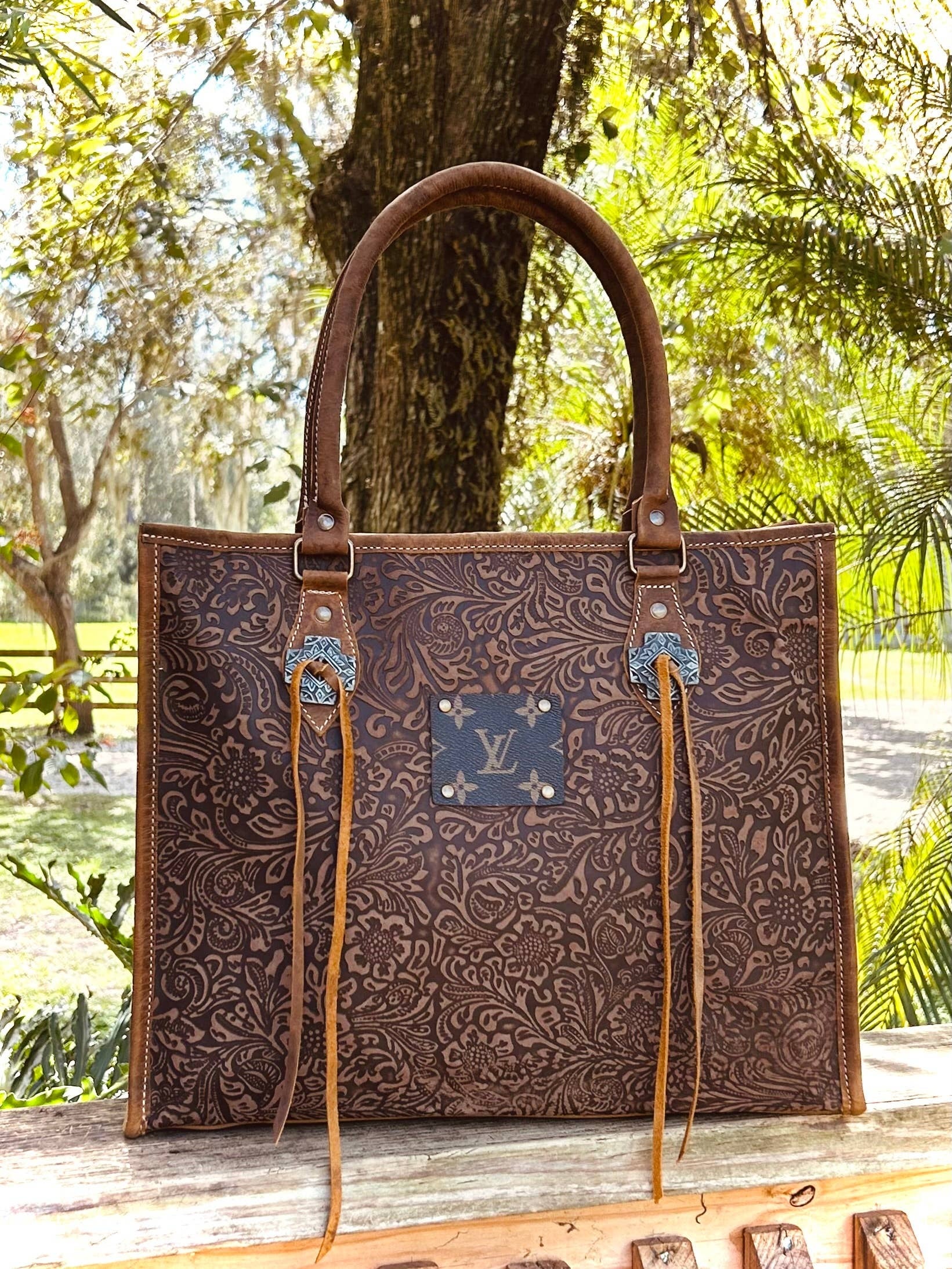 Embossed leather shoulder bag cheap